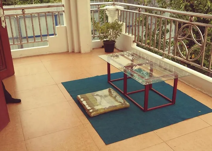 Home Guest House *